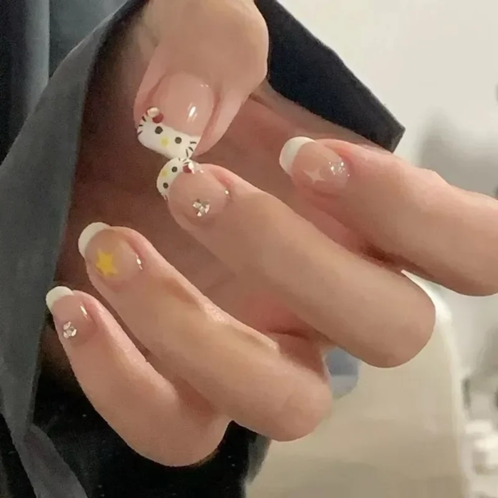 Hello Kitty Press On Nails - Picture 2 of 4